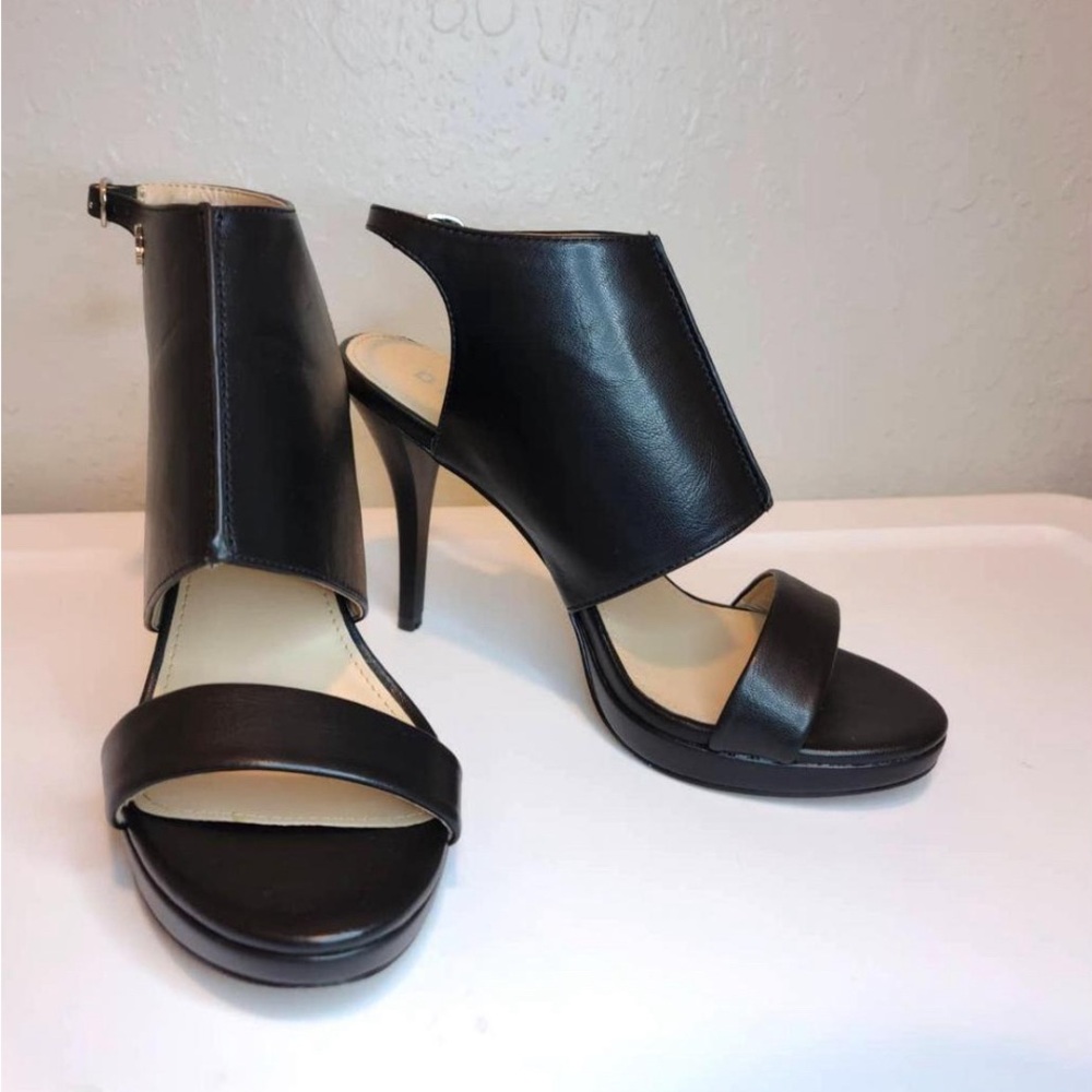 DKNY Women's Black heeled Sandals SZ 8.5